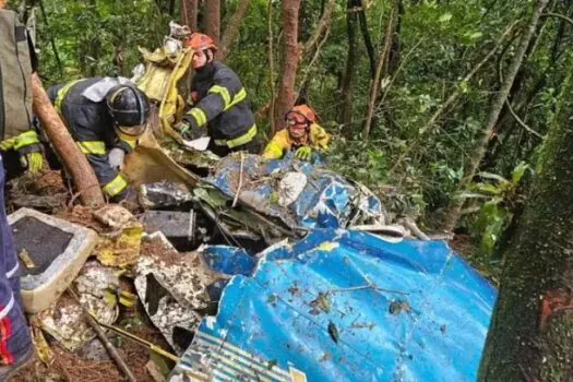 Saiba quem são as vítimas mortas em queda de avião de pequeno porte na Grande SP