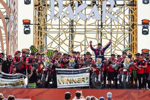 Equipe Monster Energy Honda vence Rally Dakar 2024 com Ricky Brabec