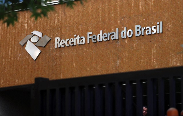 Receita anula isenção que governo Bolsonaro deu a rendimentos de pastores