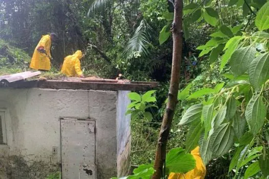 Santos (SP) coloca morros em estado de atenção por causa de chuvas