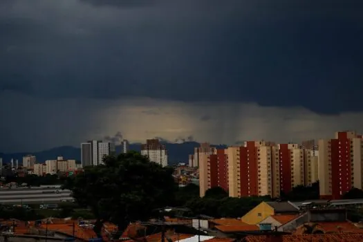 São Paulo entra em estado de atenção por causa da chuva pelo quinto dia seguido