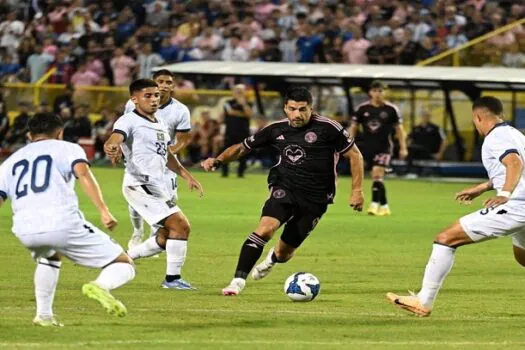 Na estreia de Luis Suárez e com Messi em campo, Inter Miami empata por 0 a 0 com El Salvador