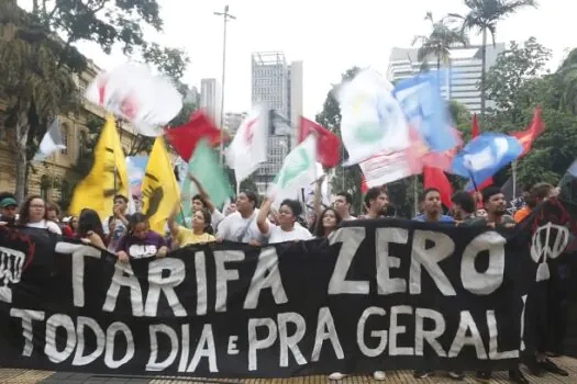 Passe Livre faz manifestação em São Paulo contra aumento da tarifa