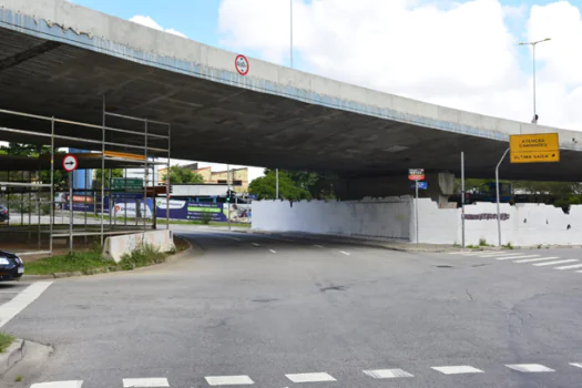 Santo André interdita trecho da Avenida Industrial para obras no Viaduto Castelo Branco