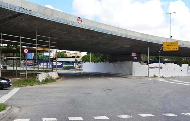Santo André interdita trecho da Avenida Industrial para obras no Viaduto Castelo Branco