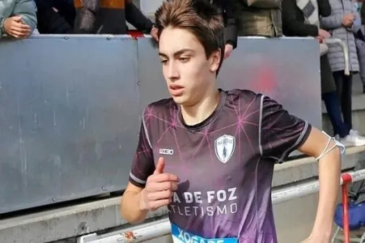 Triatleta espanhol de 17 anos fica em estado grave depois de acidente com carro durante treino