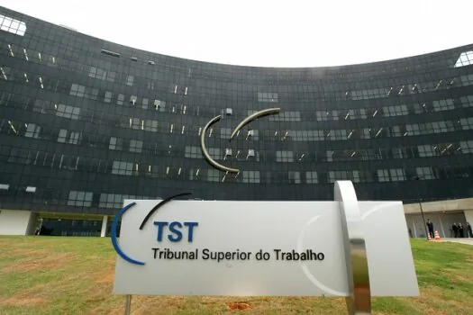 Justiça do Trabalho aprova, no recesso, retomada de aumento automático a juízes