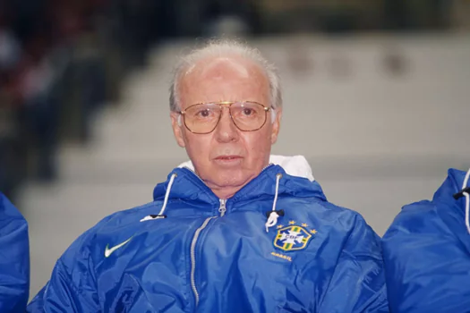 CBF decreta luto de 7 dias e clubes prestam homenagem a Zagallo na internet