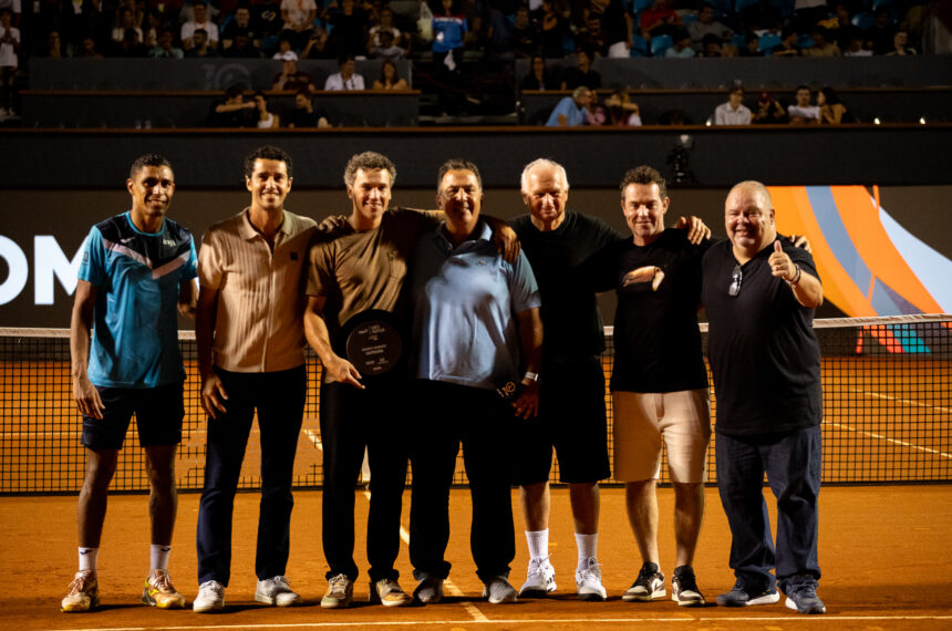 Bruno Soares foi recebido por pessoas importantes em sua carreira na quadra central do Rio Open