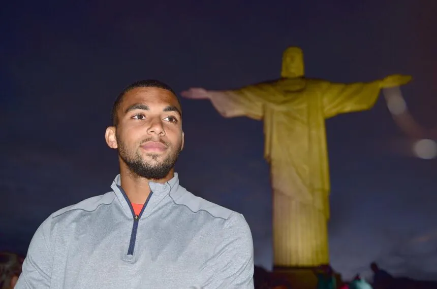 Arthur Fils visita o Cristo Redentor