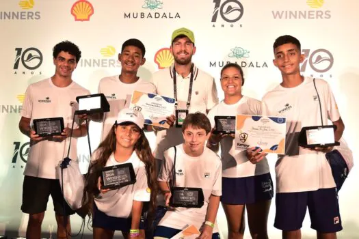 Cameron Norrie premia os campeões do Torneio Winners 2024 no Rio Open