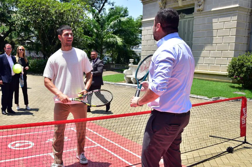 Carlos Alcaraz encontra Claudio Castro, governador do Rio de Janeiro, no Palácio das Laranjeiras