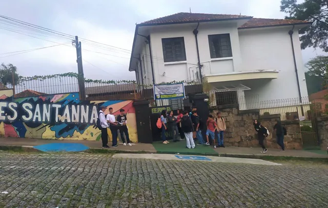 Escola-Estadual