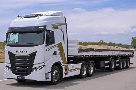 Força racional – Iveco S-Way 480 6X4 versão intermediária