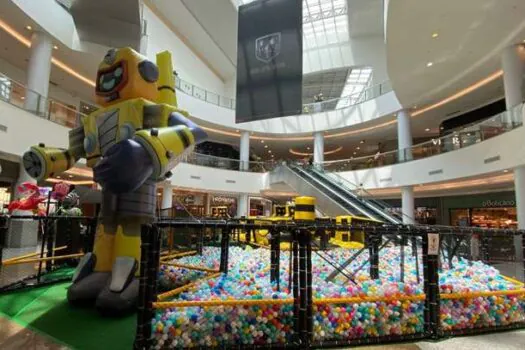 Parque inflável Arena Bigtron chega ao São Bernardo Plaza Shopping