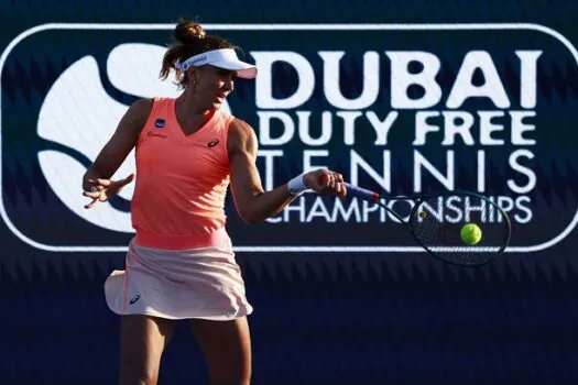 Bia Haddad leva ‘pneu’, sofre a virada e é eliminada no WTA 1000 de Dubai