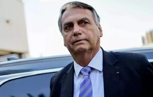 Bolsonaro diz que vai filiar governador 'peso pesado' ao PL em meio a tratativas com Tarcísio