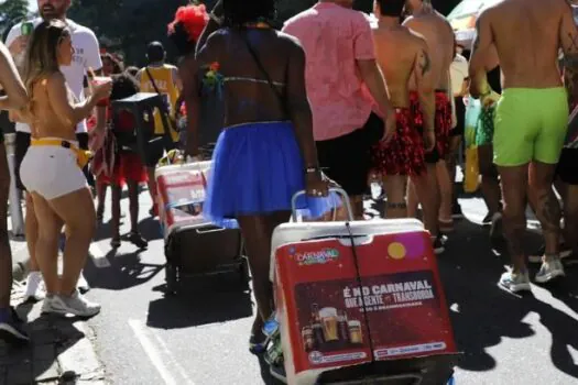 “Carnaval é o nosso 13º salário”, diz liderança de camelôs