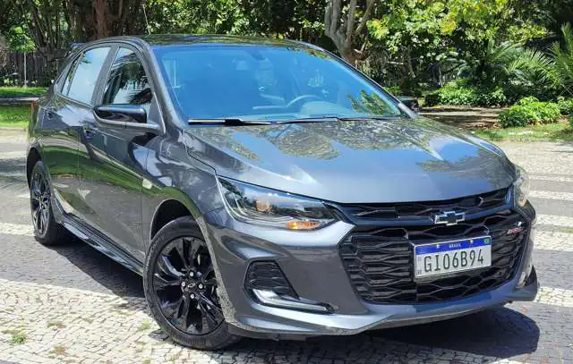 chevrolet-onix-rs