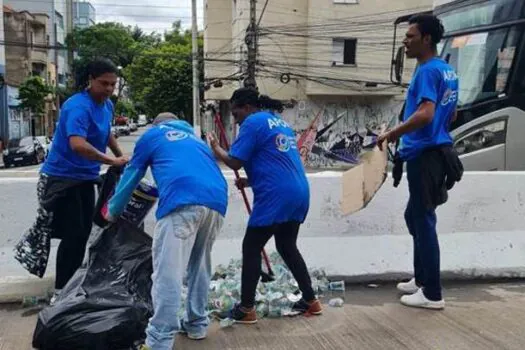 Movimento Plástico Transforma recolhe cerca de 175 mil copos plásticos da 98ª Corrida São Silvestre