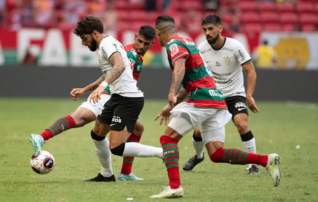 Corinthians estreia António Oliveira em duelo direto com a Portuguesa