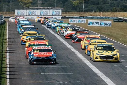 Após patrocinar Corinthians, EZZE Seguros firma acordo com Stock Car