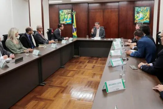 Anffa Sindical e Anteffa se reúnem com ministro para tratar da mobilização de reestruturação das carreiras da Defesa Agropecuária