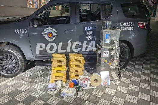 BAEP prende casal acusado de vender drogas por delivery em Jacareí