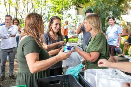 Programa EcoTroca do Bairro Barcelona, em São Caetano, entrega 797 quilos de alimentos a moradores 