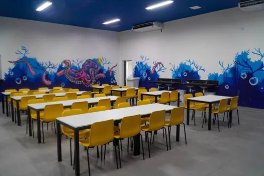 Prefeitura multa escola em R$ 44 mil por barulho de estudantes