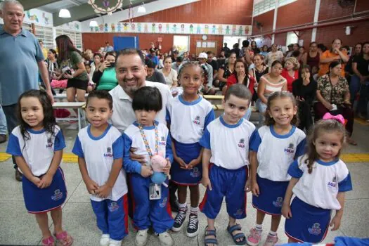 Mauá incia entrega de uniformes para mais de 16 mil alunos da rede municipal