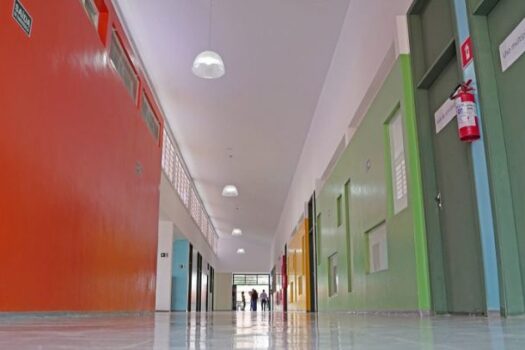 Governo de SP entrega 10 obras em escolas em 15 dias