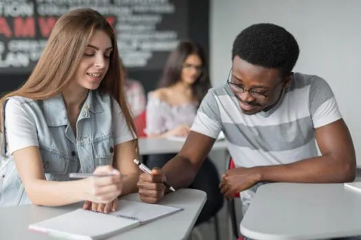 Alunos do ensino médio podem consultar programa de bolsas a partir desta quarta (20)