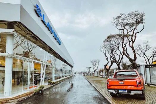 Mercado automotivo fecha 2023 com crescimento de 12% e Ford ocupa posição de destaque