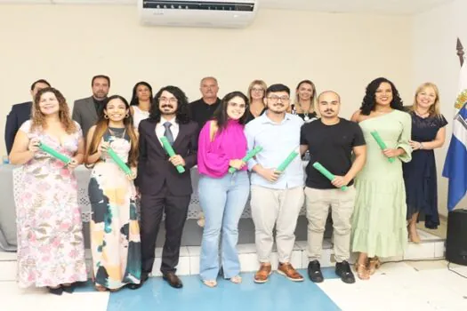 Hospital Nardini sedia formatura de nova turma de médicos residentes de Mauá