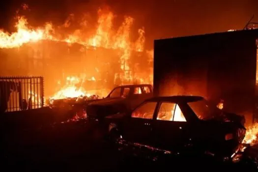 Incêndios se espalham pelo Chile, causam grandes explosões e matam 51