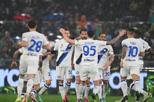 Internazionale supera Roma em clássico com duas viradas e solidifica liderança no Italiano