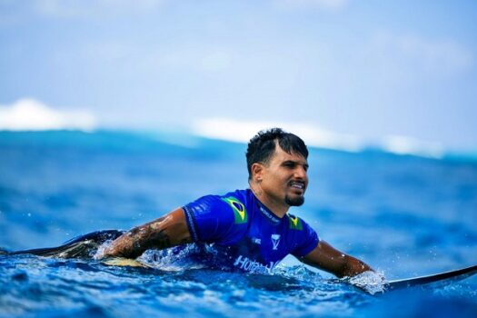 Surfe: Italo Ferreira vê rival brilhar e é eliminado nas quartas em Sunset