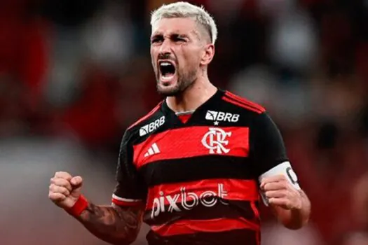 Flamengo goleia Boavista e se classifica para semifinais do Carioca