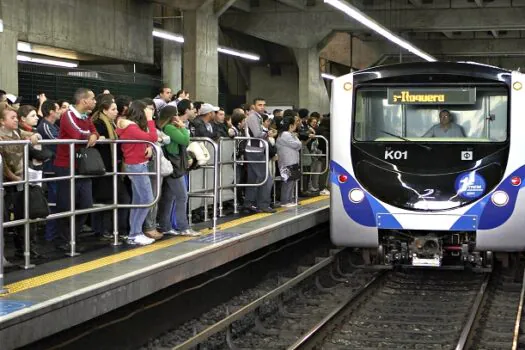 Metrô vai reforçar a frota de trens em operação neste domingo (18)