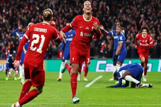 Liverpool vence Chelsea na prorrogação e conquista sua 10ª Copa da Liga Inglesa