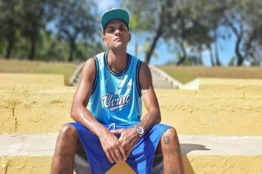 Mano Fernando, o rapper do Vale do Aço, nasceu em São Paulo e está conquistando a internet