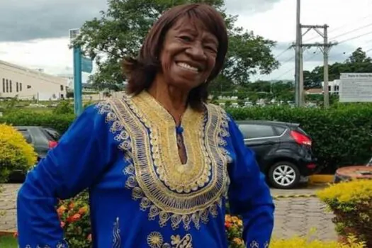 Morre Maria Lata D’Água, ex-passista que foi símbolo do Carnaval, aos 90 anos