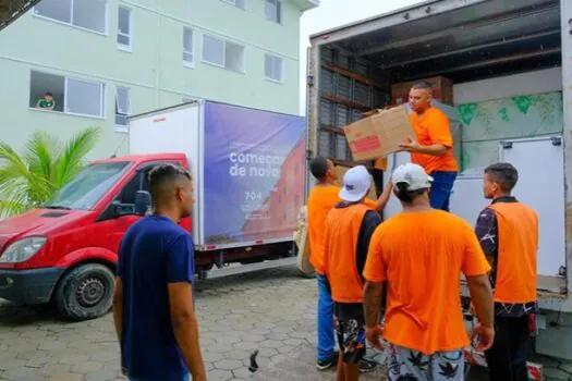 Famílias iniciam mudança para apartamentos entregues no bairro Baleia Verde