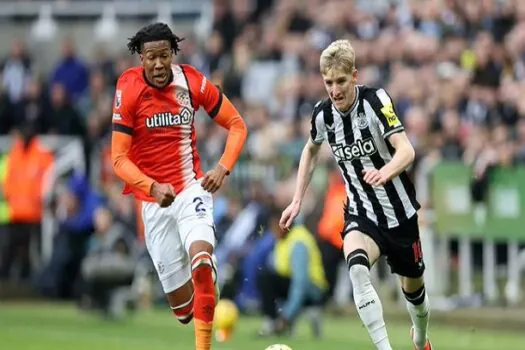 Newcastle empata após estar perdendo por 4 a 2 em rodada com gols de brasileiros no Inglês