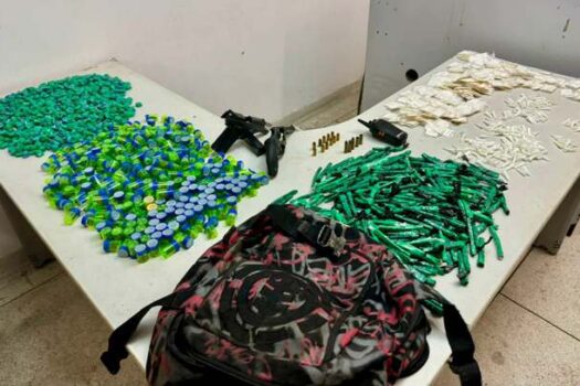 Policiais da ROTA apreendem mais de 23 mil porções de drogas em Santos