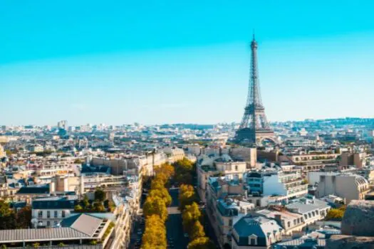 Ataque a faca deixa três feridos em uma das principais estações de trem em Paris