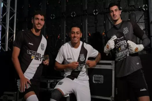 Ponte Preta apresenta uniformes da nova patrocinadora e marca estreia para jogo com Ituano