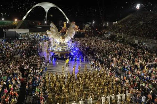 ‘Um Defeito de Cor’: desfile da Portela faz procura por livro disparar na internet