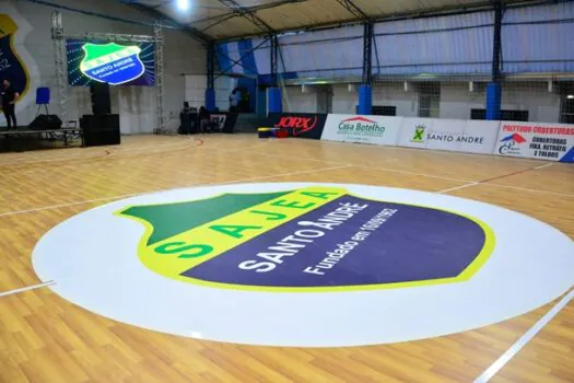 Santo André reinaugura quadra poliesportiva revitalizada no Jardim do Estádio